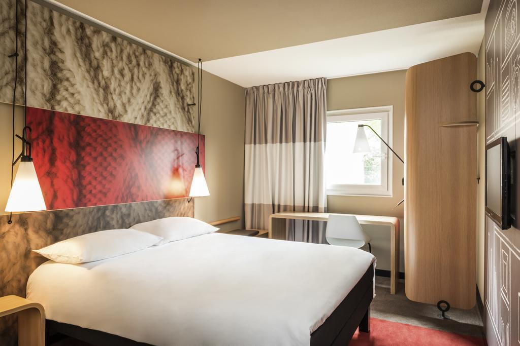 Ibis Budget Caen Porte De Bretagne Bretteville-sur-Odon Exterior photo
