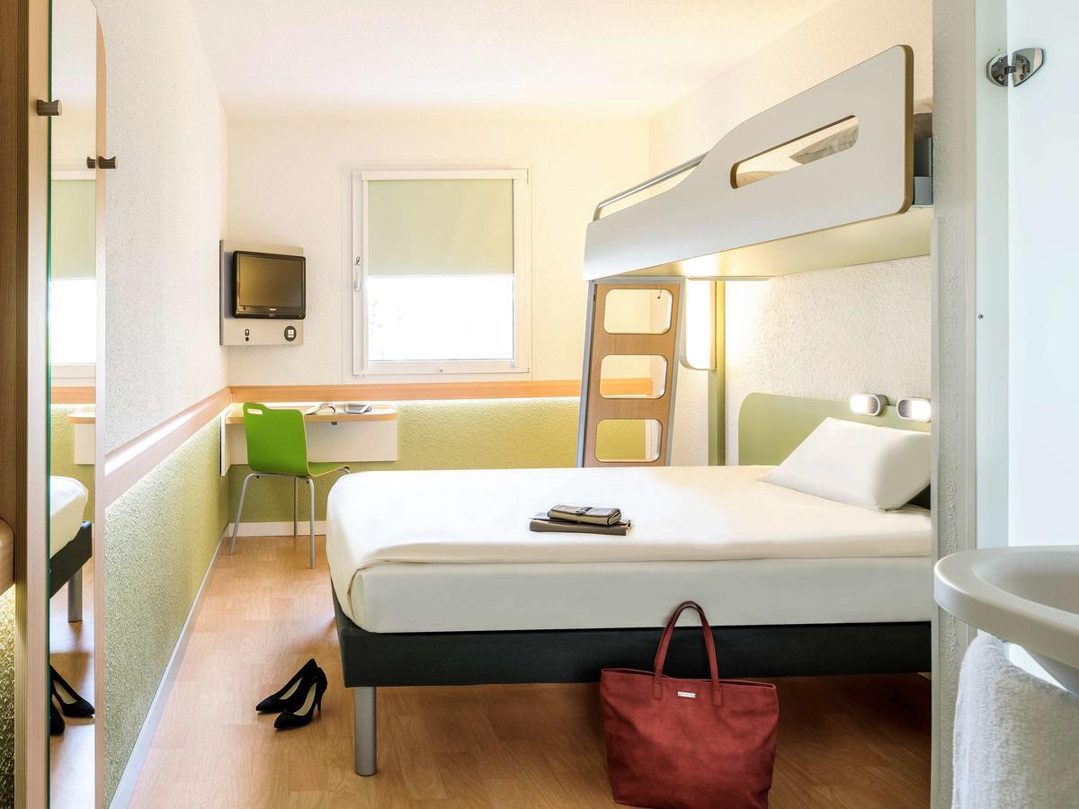 Ibis Budget Caen Porte De Bretagne Bretteville-sur-Odon Exterior photo